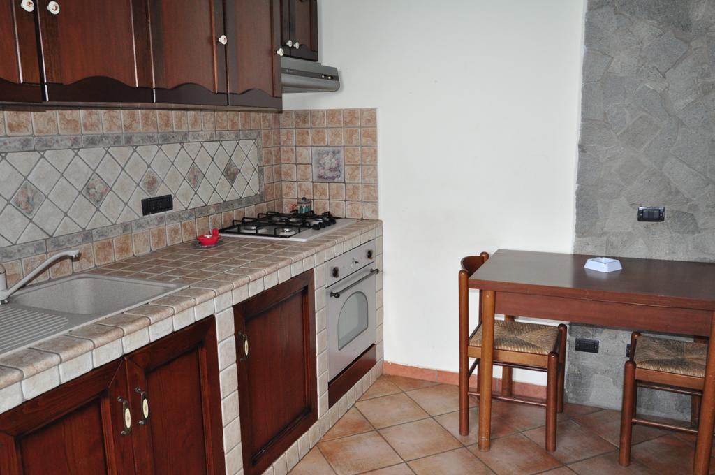 Sul Mare Apartment เชฟาลู ห้อง รูปภาพ